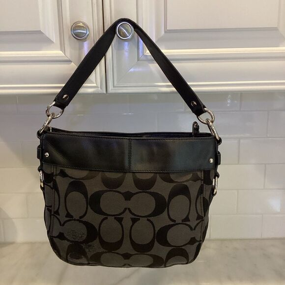 Coach Zoe Jacquard Signature Logo Medium Shoulder - Picture 2 of 15